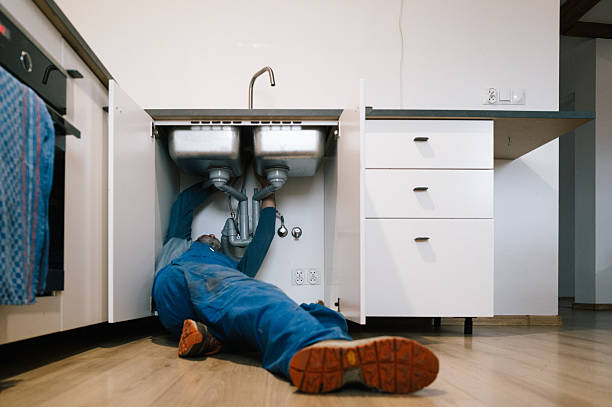 Professional Leak Detection technician working in Newell, WV